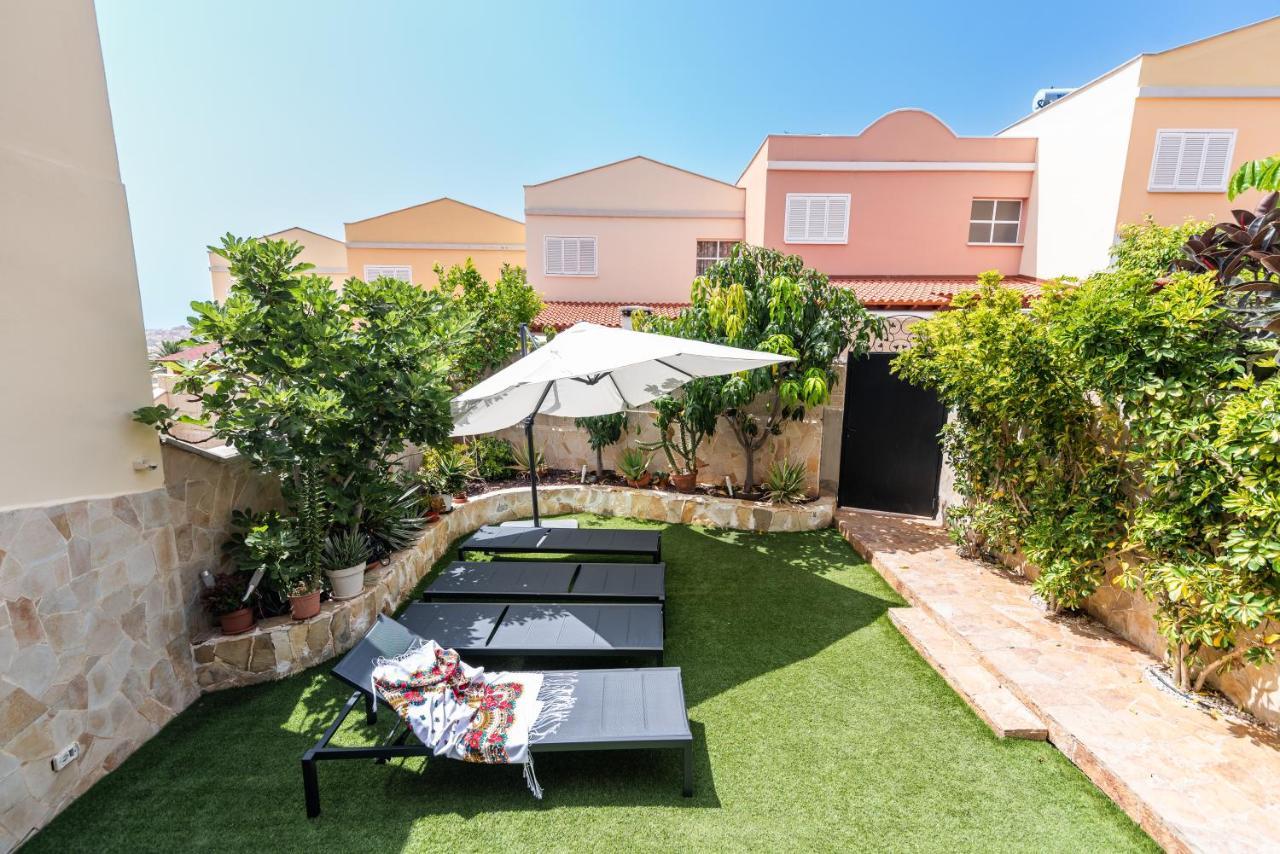 Comfortable 4-Bedroom Villa With Private Gardens 阿德耶 外观 照片